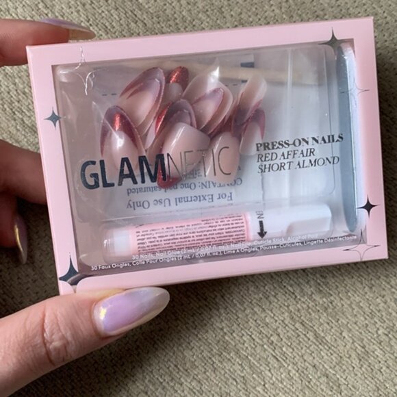 Glamnetic Press On Nails, short almond, red affair